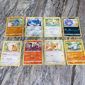 Pokémon Cards Lot of 8